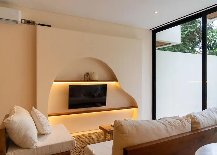 Modern 1br Pool With Balcony In North Canggu Ferienhaus *