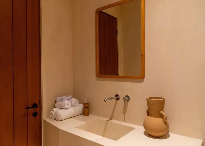 Modern 1br Pool With Balcony In North Canggu *