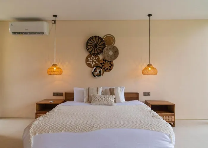 Ferienhaus Modern 1br Pool With Balcony In North Canggu